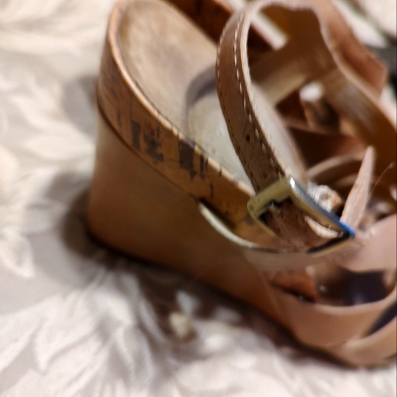 🤎 Super Comfy Vintage Aerosoles Tan & Cork Strappy Wedge Heels - 7.5M - Picture 12 of 15